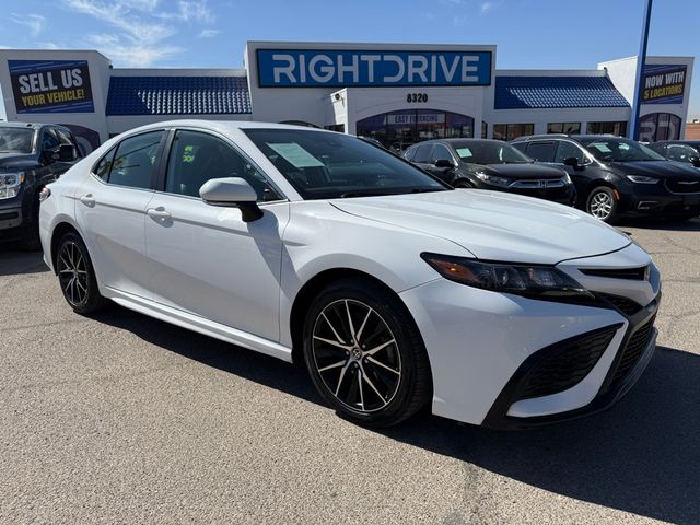 2022 Toyota Camry SE