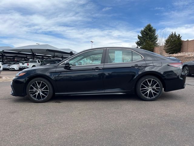 2022 Toyota Camry SE