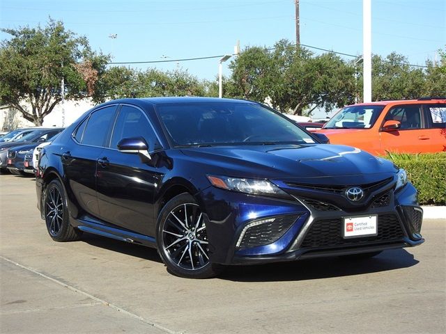 2022 Toyota Camry SE