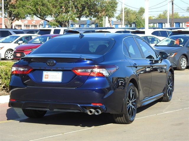 2022 Toyota Camry SE