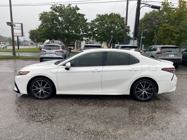 2022 Toyota Camry SE