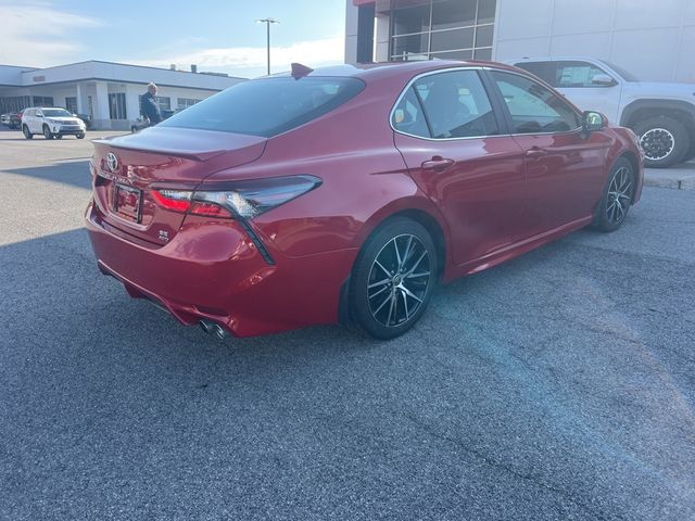 2022 Toyota Camry SE