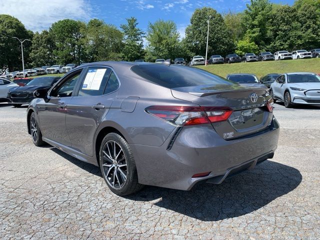 2022 Toyota Camry SE