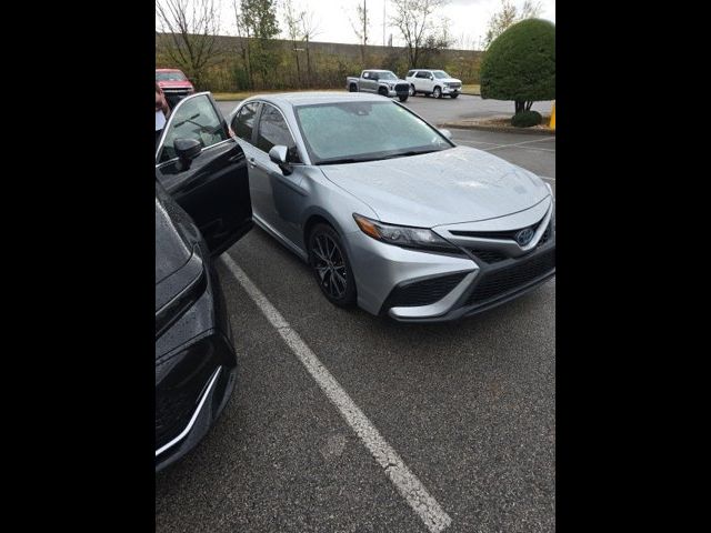 2022 Toyota Camry Hybrid SE