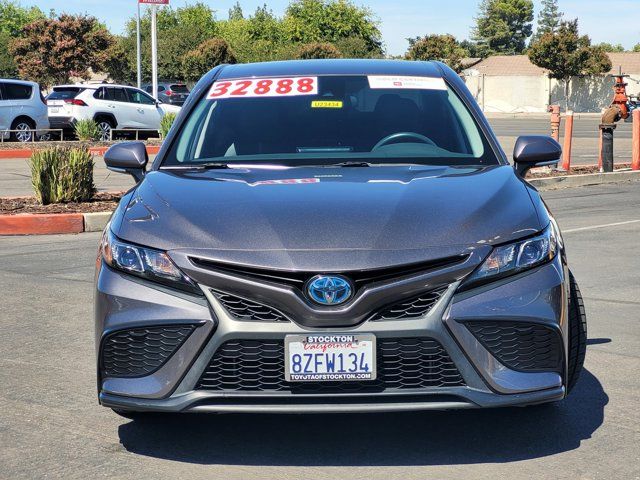 2022 Toyota Camry Hybrid SE