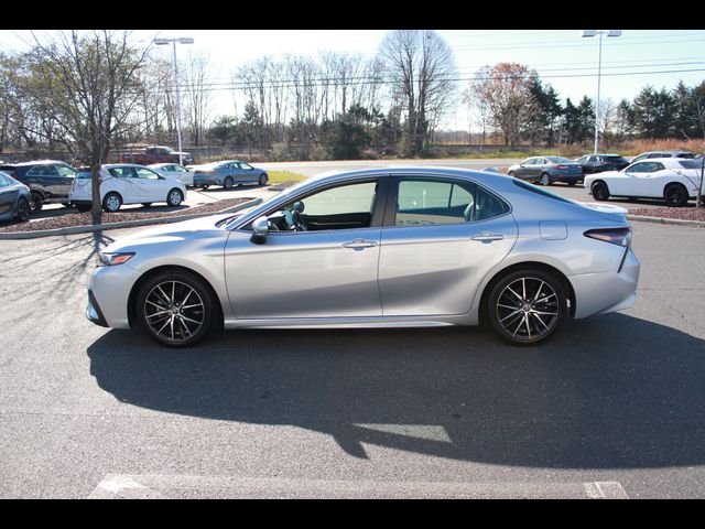 2022 Toyota Camry SE