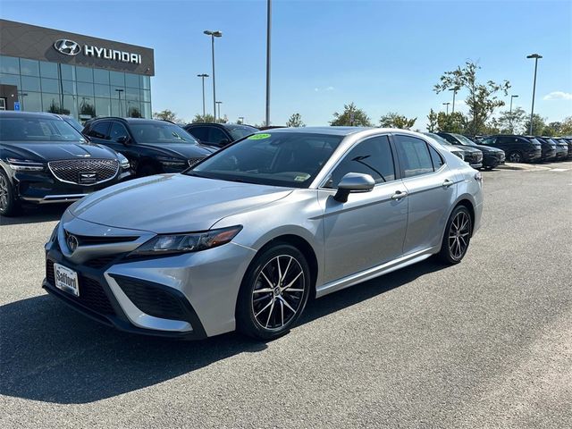 2022 Toyota Camry SE