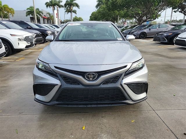 2022 Toyota Camry SE