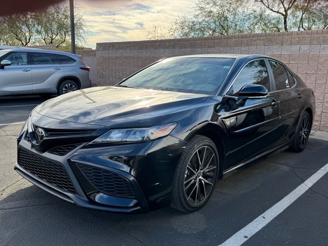 2022 Toyota Camry SE