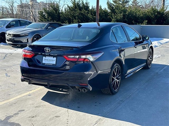 2022 Toyota Camry SE