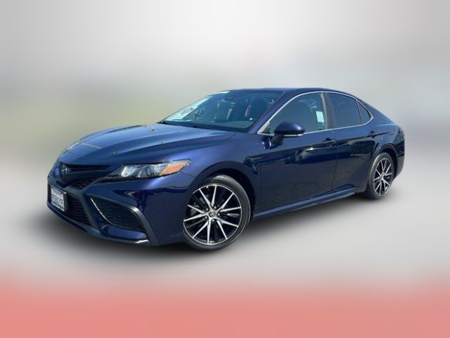 2022 Toyota Camry Hybrid SE