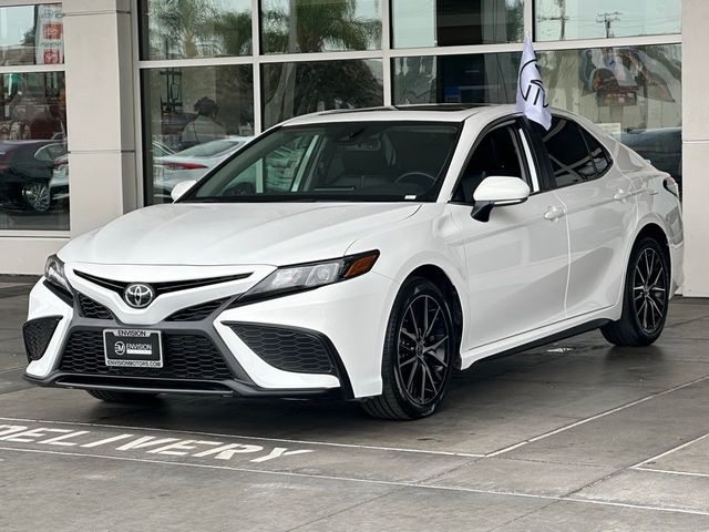 2022 Toyota Camry SE