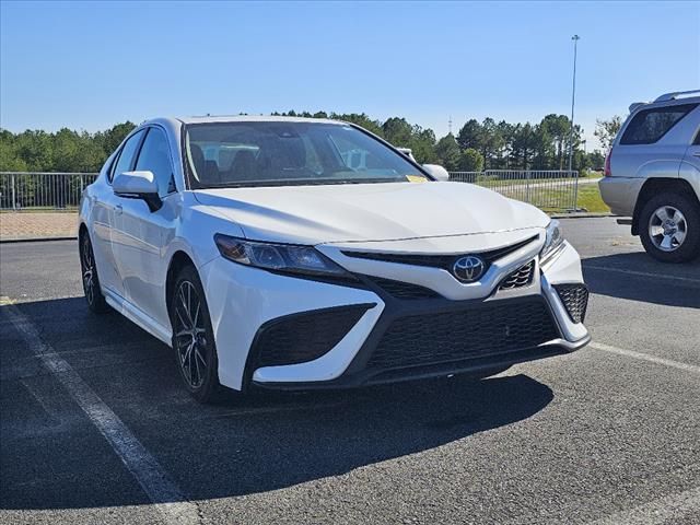 2022 Toyota Camry SE