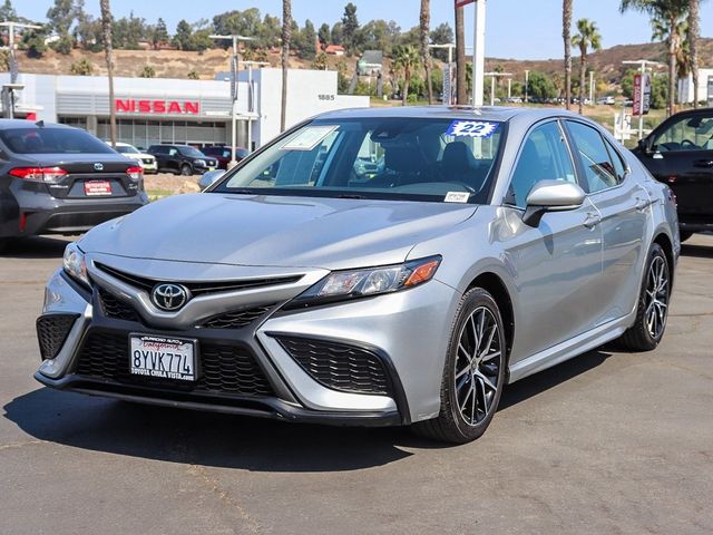 2022 Toyota Camry SE