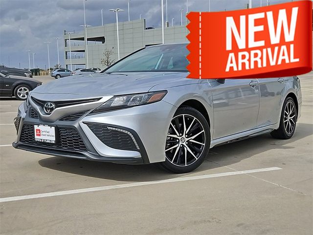 2022 Toyota Camry SE