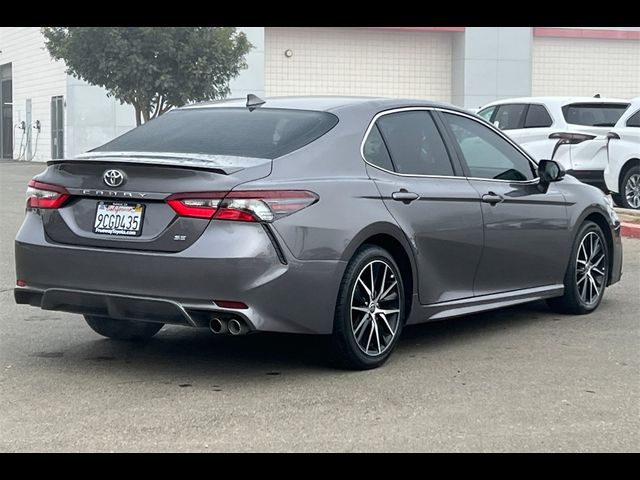 2022 Toyota Camry SE