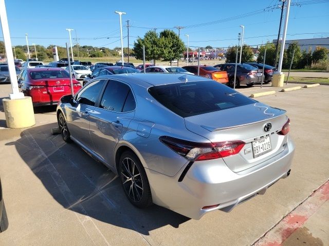 2022 Toyota Camry SE