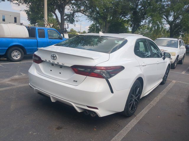 2022 Toyota Camry SE