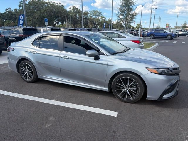 2022 Toyota Camry SE