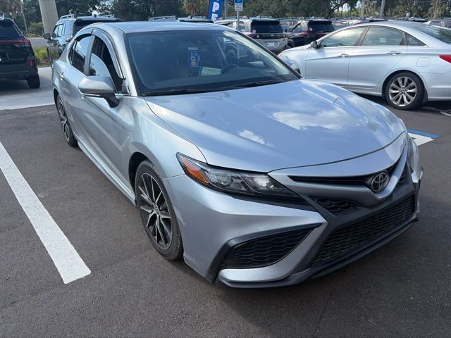 2022 Toyota Camry SE