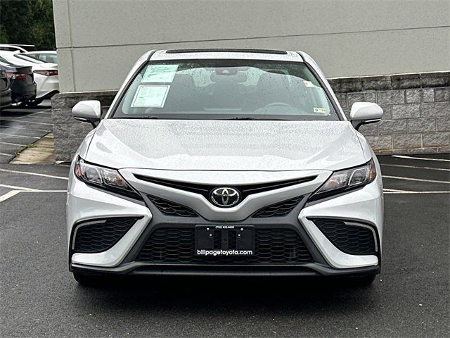 2022 Toyota Camry SE