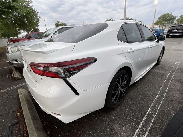 2022 Toyota Camry SE