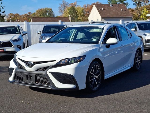 2022 Toyota Camry SE