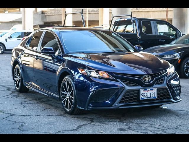 2022 Toyota Camry SE