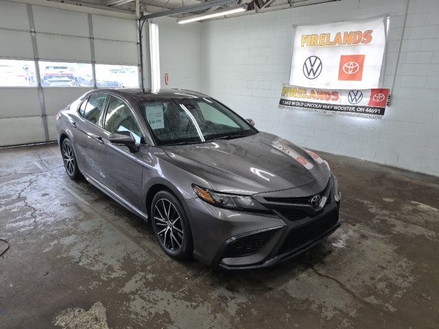 2022 Toyota Camry SE Nightshade