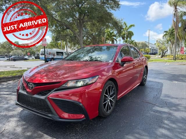 2022 Toyota Camry SE