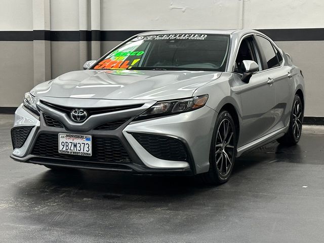 2022 Toyota Camry SE