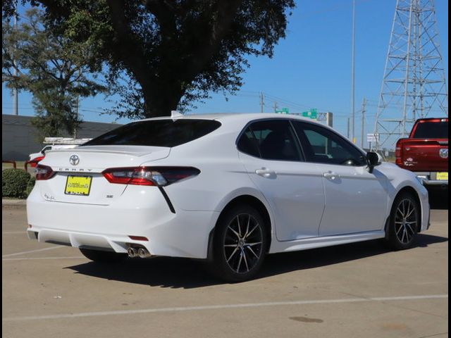 2022 Toyota Camry SE