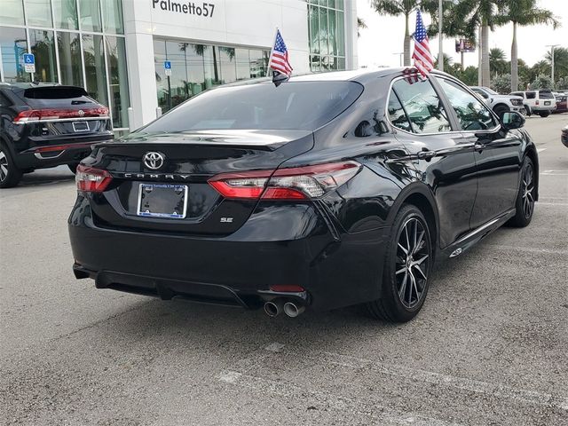 2022 Toyota Camry SE