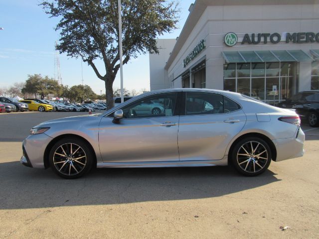2022 Toyota Camry SE