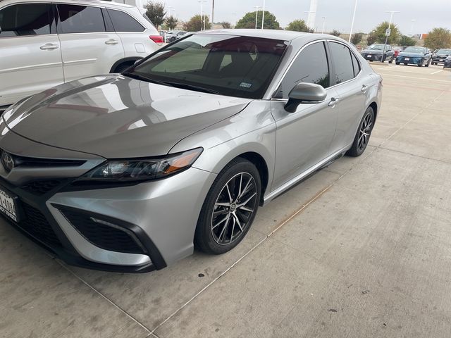 2022 Toyota Camry SE