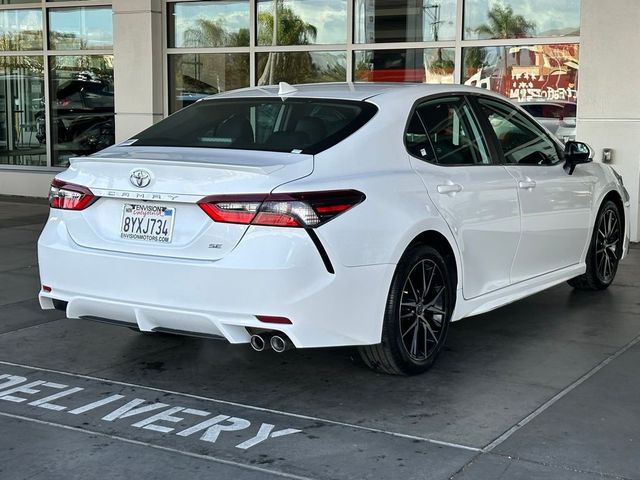 2022 Toyota Camry SE