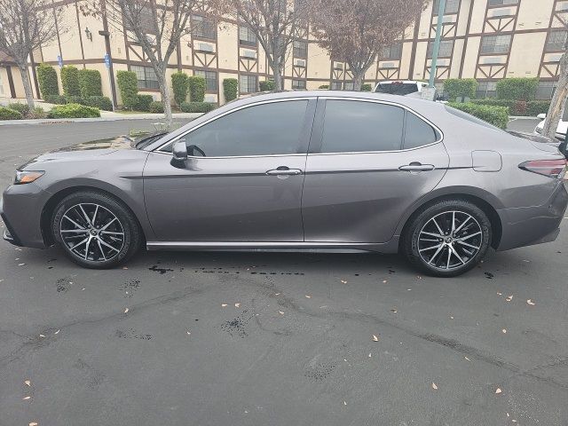 2022 Toyota Camry SE