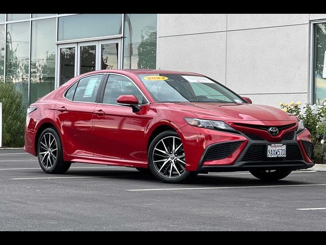 2022 Toyota Camry SE