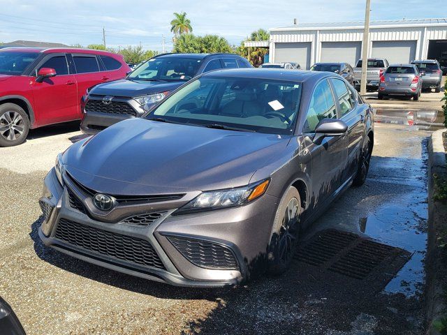 2022 Toyota Camry SE