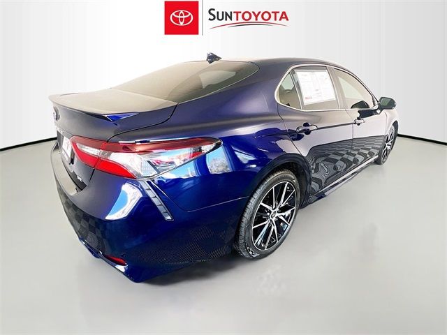 2022 Toyota Camry SE