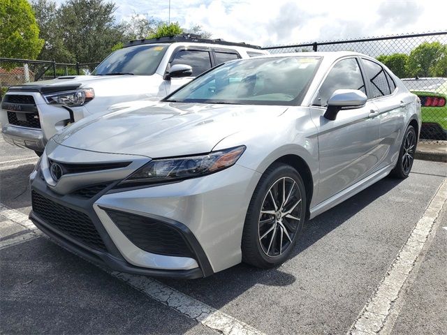 2022 Toyota Camry SE