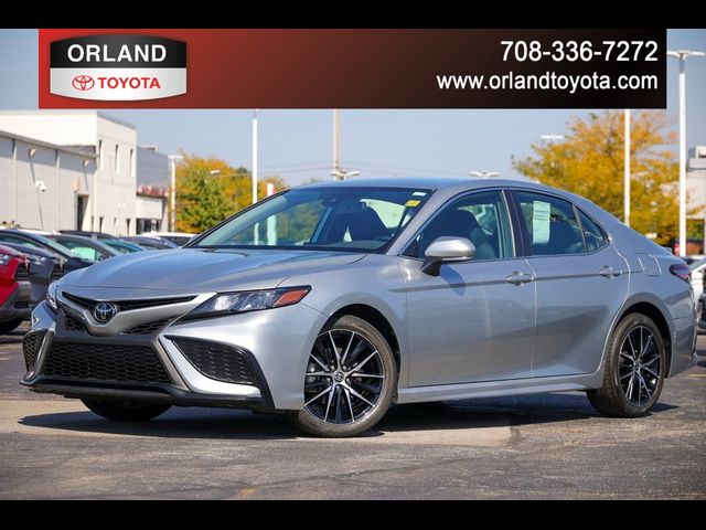 2022 Toyota Camry SE