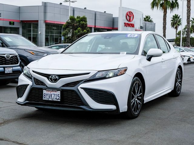 2022 Toyota Camry SE