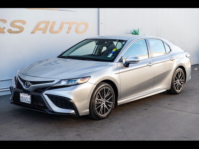 2022 Toyota Camry SE