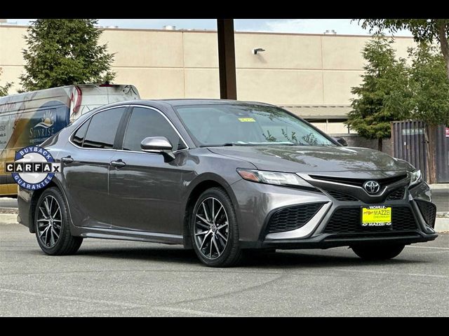 2022 Toyota Camry SE