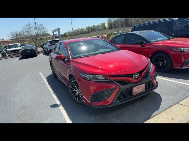 2022 Toyota Camry SE