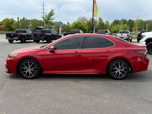 2022 Toyota Camry SE