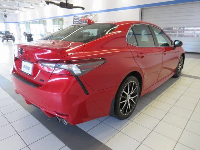 2022 Toyota Camry SE