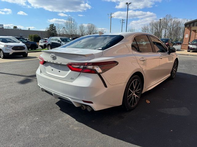 2022 Toyota Camry SE