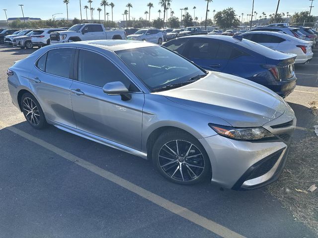 2022 Toyota Camry SE